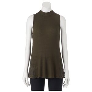 NWT Candie’s lace ribbed tank p2p 19”-23”